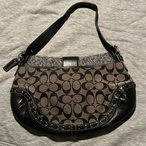 Coach signature C Jacquard and tweed boho purse. - Picture 2 of 5